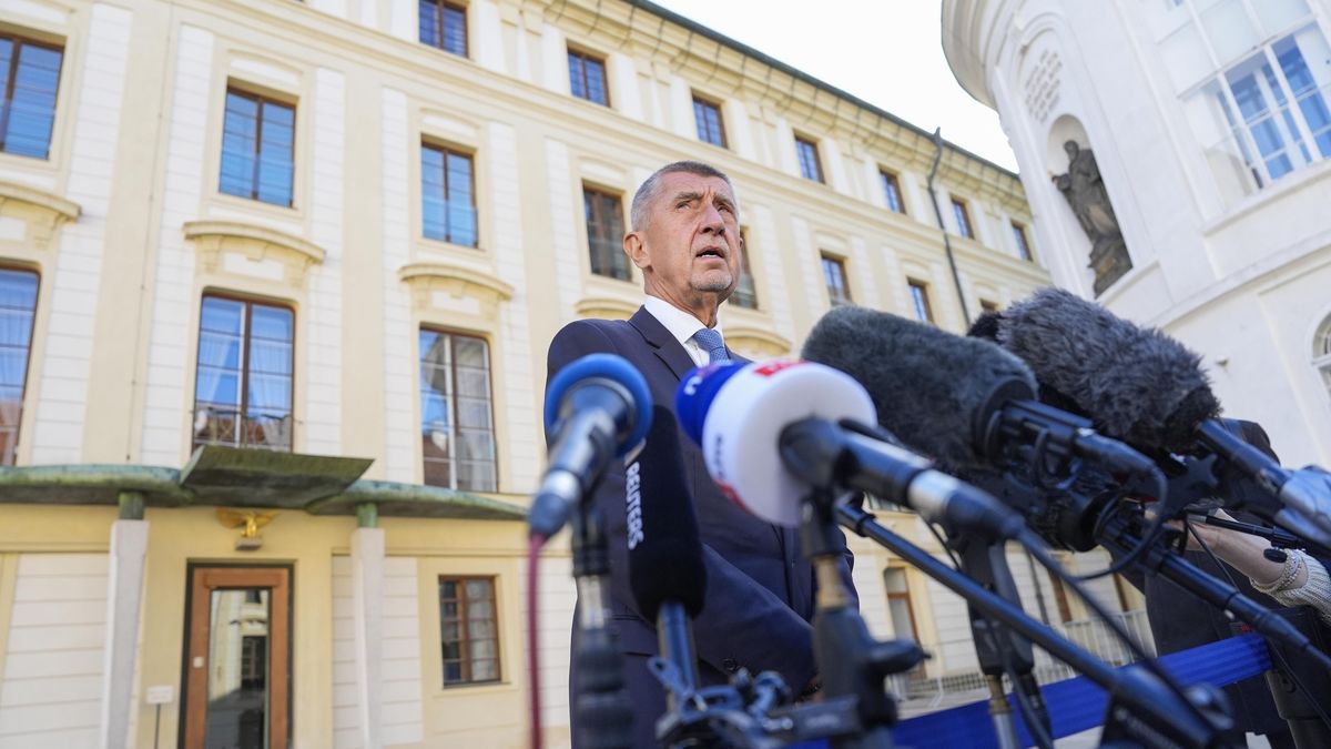 Babiš přijel na jednání s prezidentem